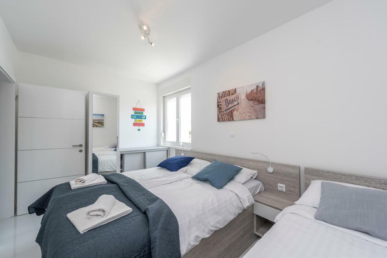 Adris 2 Luxury Modern Apartment With A Pool Novalja Eksteriør billede