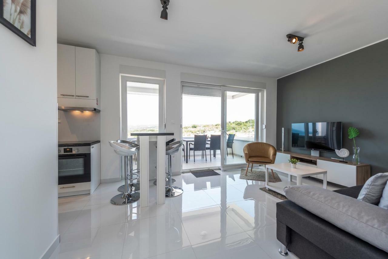 Adris 2 Luxury Modern Apartment With A Pool Novalja Eksteriør billede