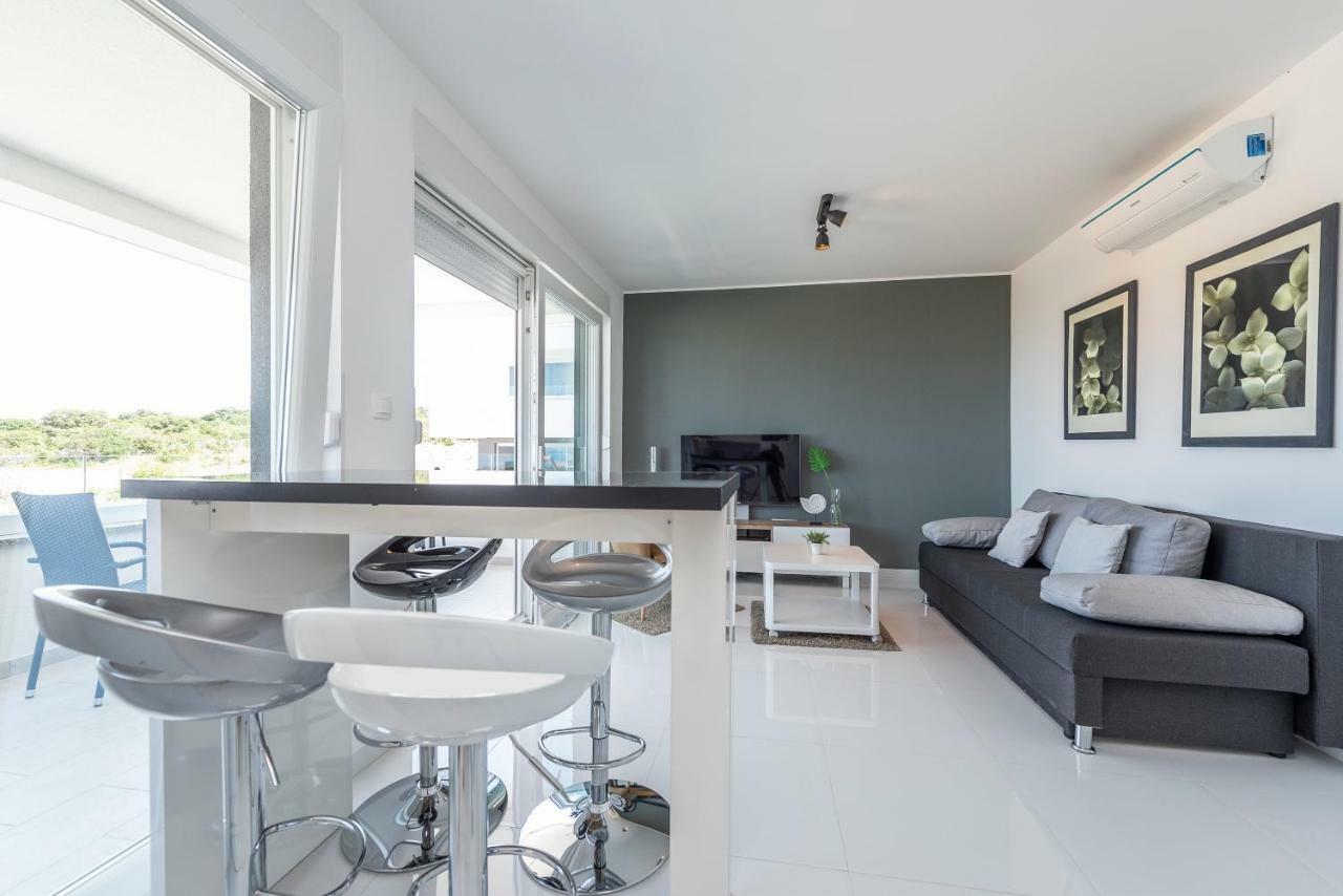 Adris 2 Luxury Modern Apartment With A Pool Novalja Eksteriør billede