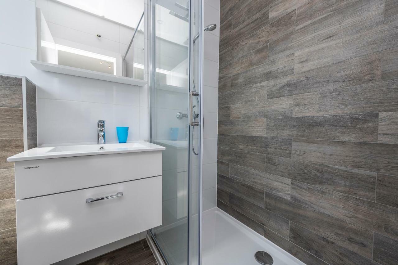 Adris 2 Luxury Modern Apartment With A Pool Novalja Eksteriør billede