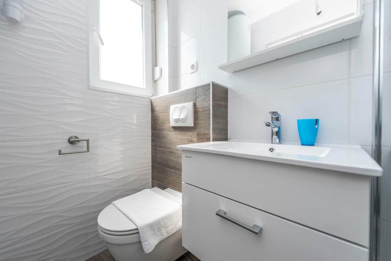 Adris 2 Luxury Modern Apartment With A Pool Novalja Eksteriør billede