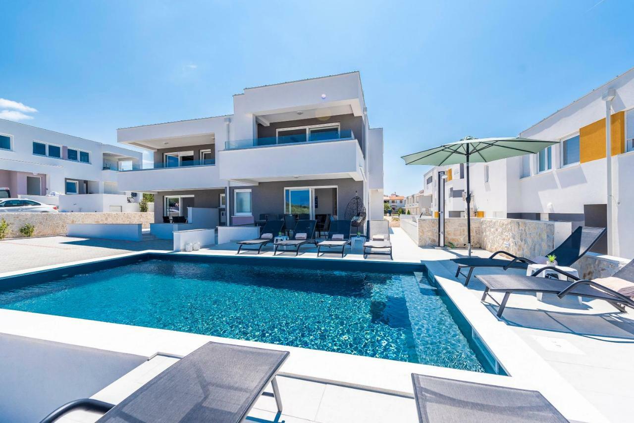 Adris 2 Luxury Modern Apartment With A Pool Novalja Eksteriør billede